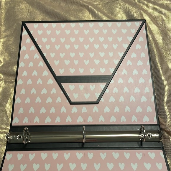 Mary Kay bundle- 3 ring binder, NWOT’s mirror & 8 mesh makeup bags w/zipper - Picture 7 of 14